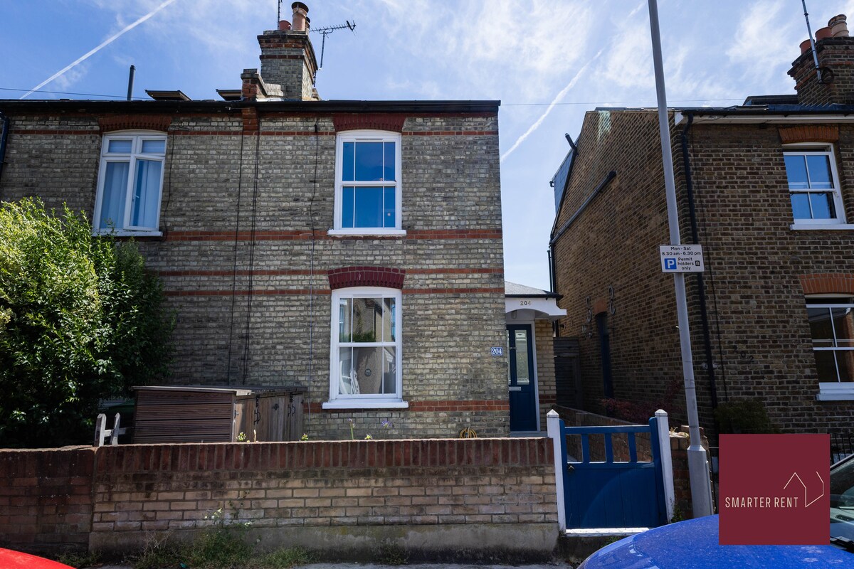 Kingston, 4 Bedroom House, Garden