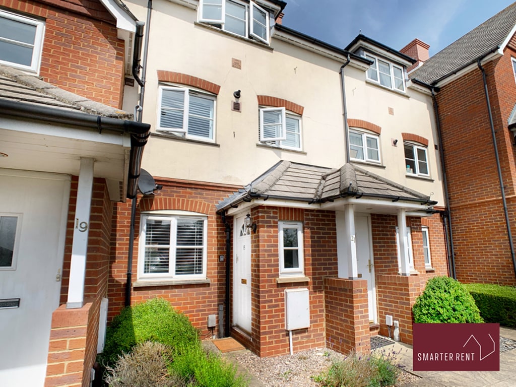 Wokingham, 2 Bedroom Flat - Private Entrance