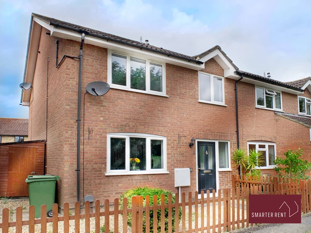 Woking - Front Garden, Parking, Pets Welcome
