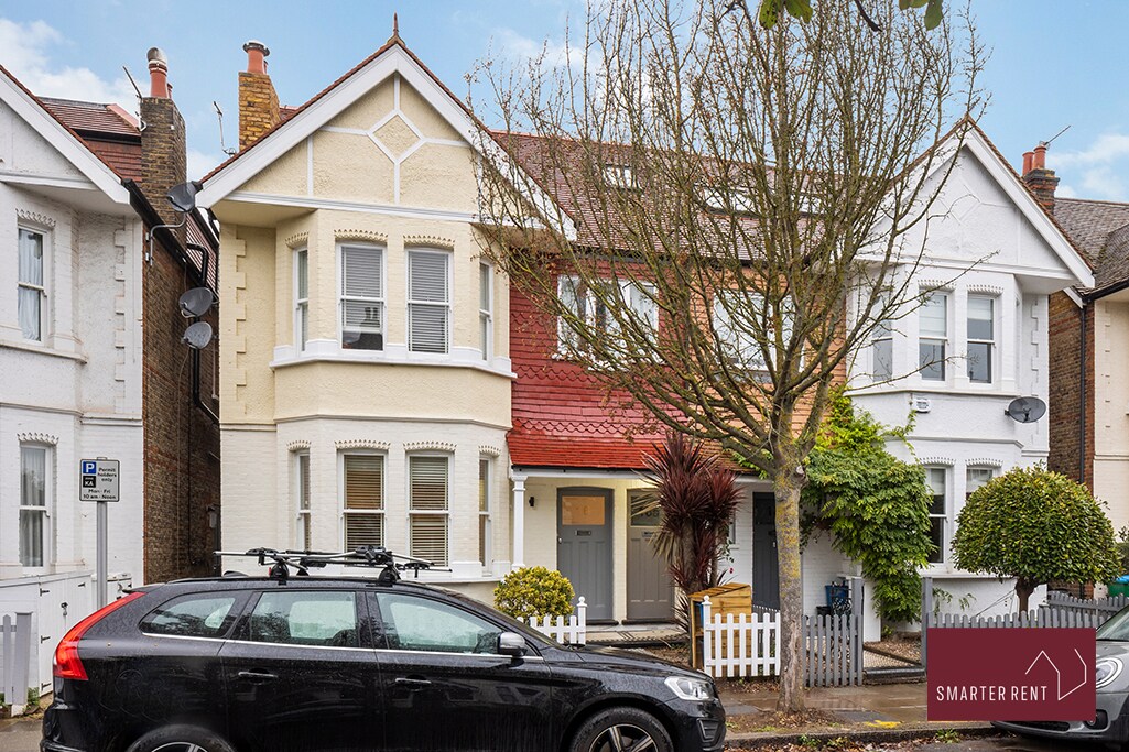 Richmond - Spacious 2 Bedroom Flat - With Garden