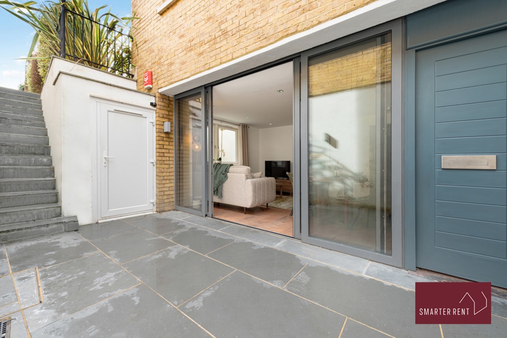 Richmond - Private Courtyard, Pets Welcome