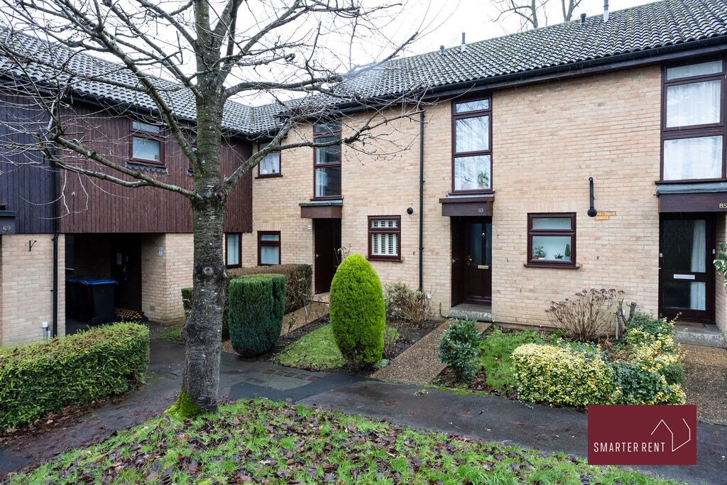 Knaphill, Woking - 2 Bedroom House - With Garden