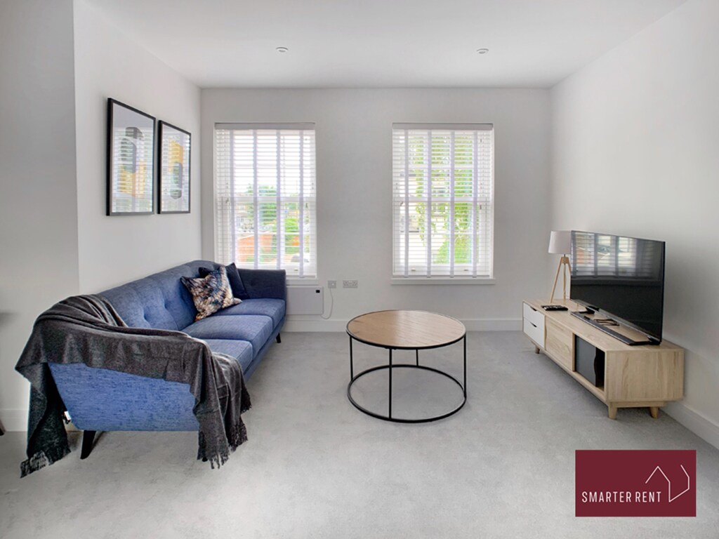 Eton, Windsor - 1 Bedroom Flat - With Parking
