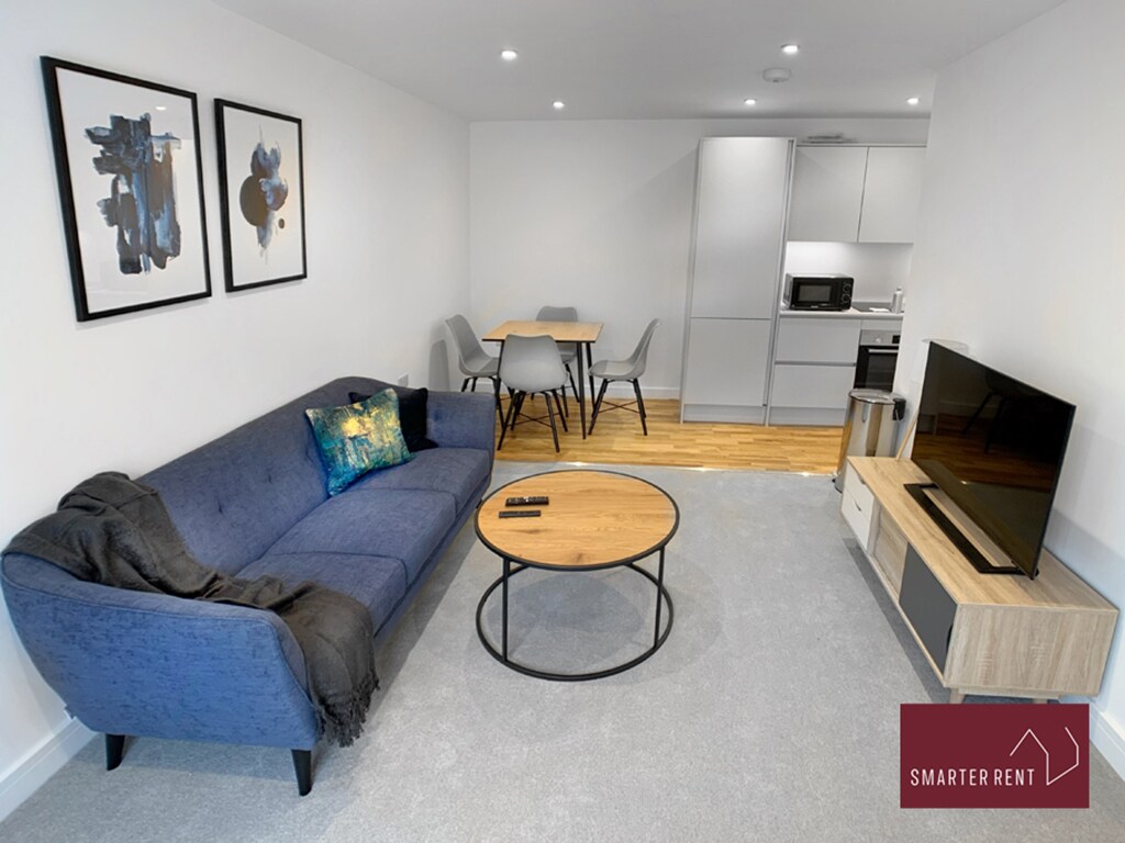 Eton, Windsor - 1 Bedroom Flat - With Parking