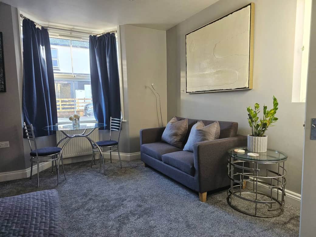 14A Walton Road · Woking