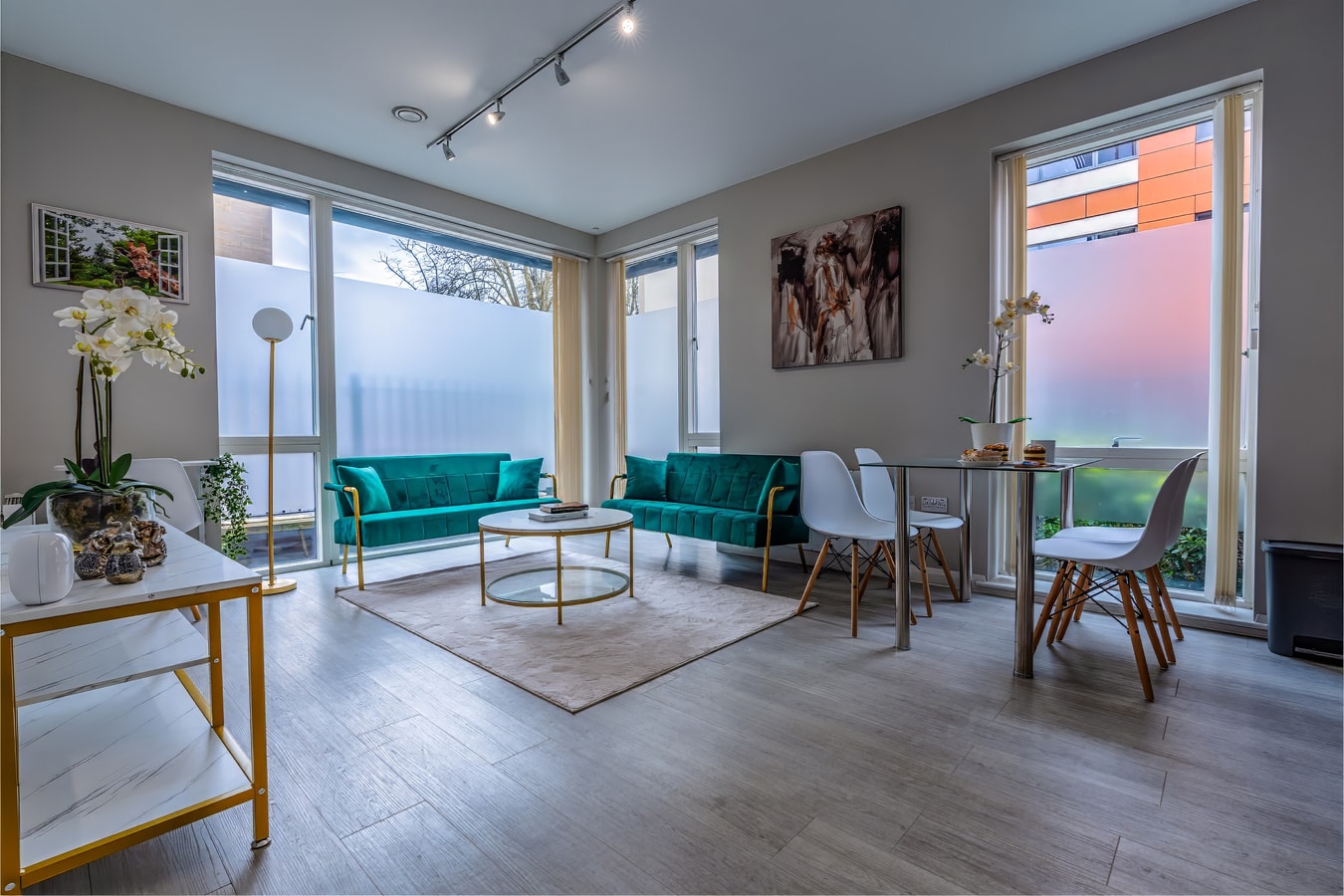 Modern one-bedroom flat near Castle Park
