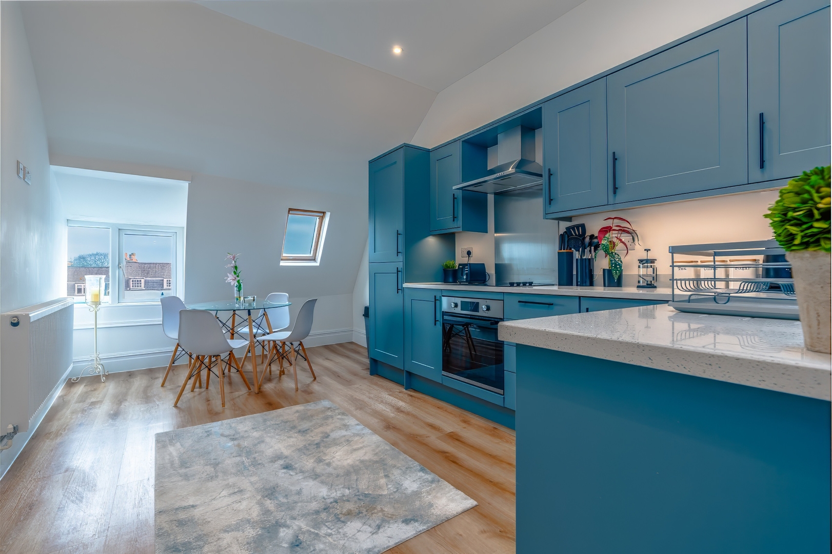 Bright two-bedroom penthouse in Clifton Village